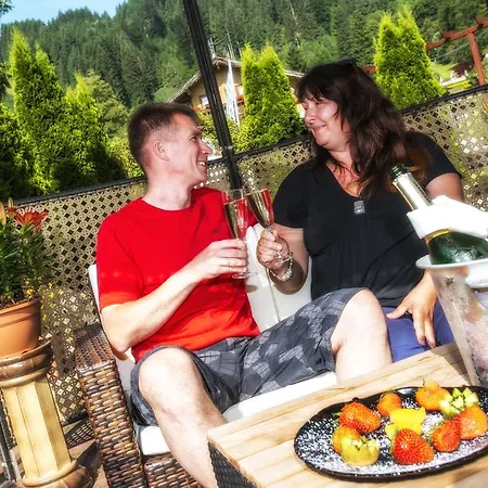 Röfleuten 3*